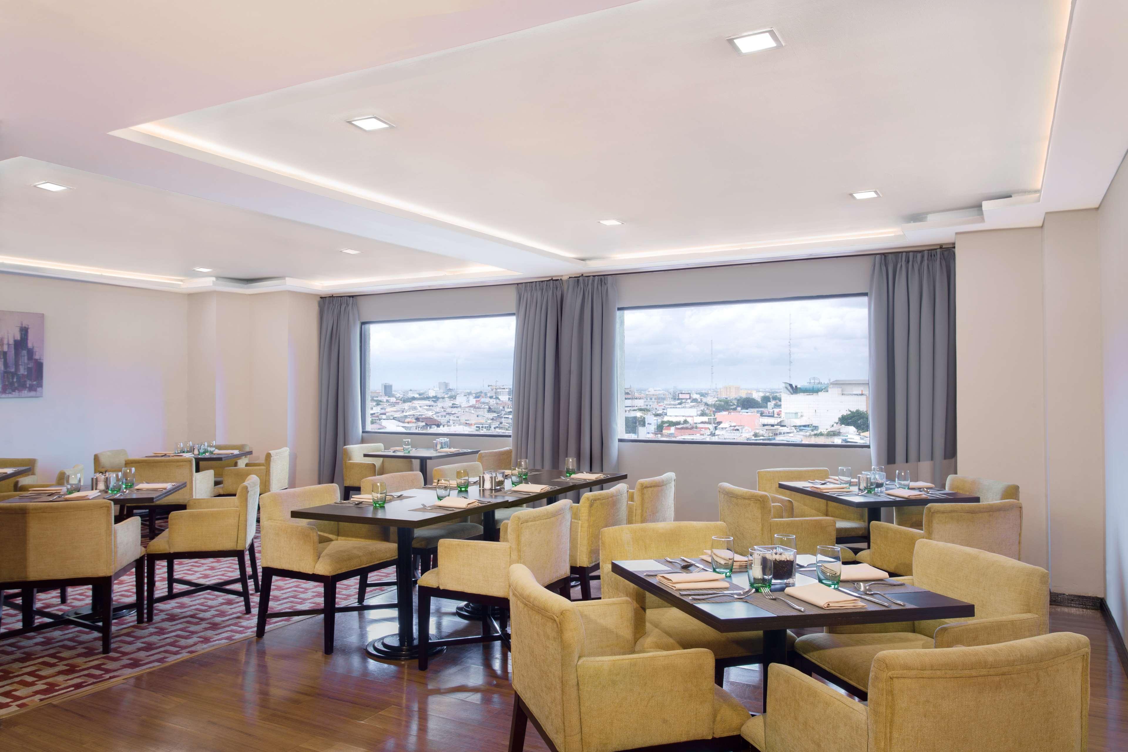Aiho Hotel Medan Extérieur photo