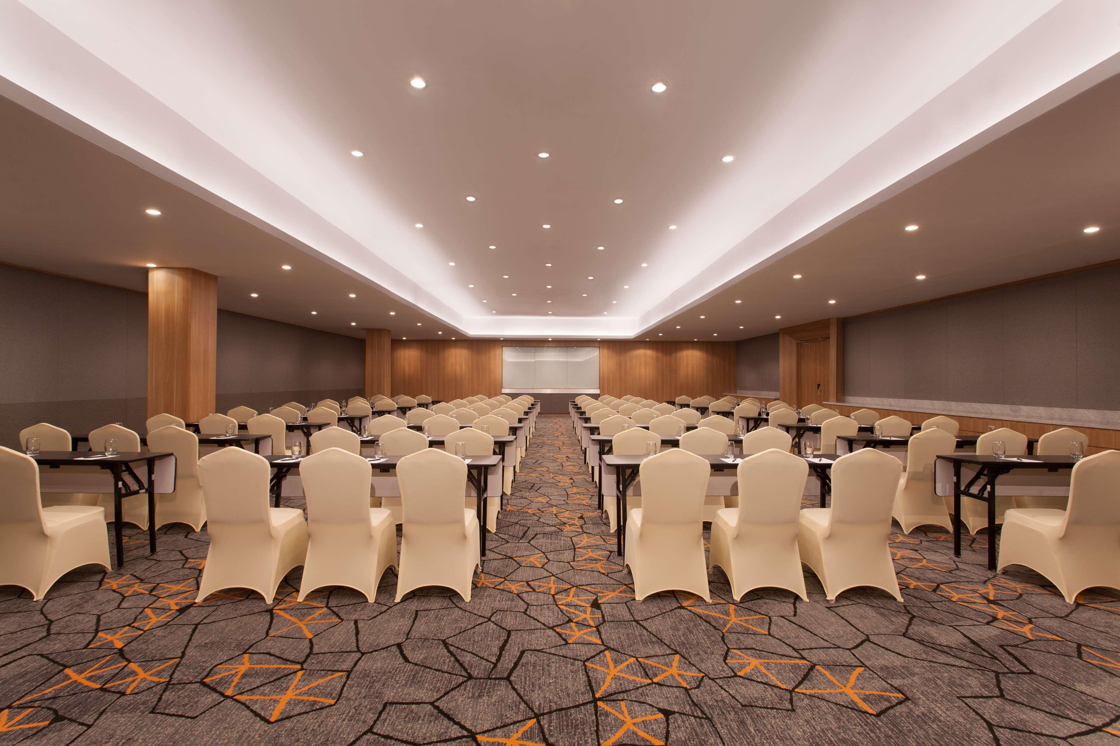 Aiho Hotel Medan Extérieur photo