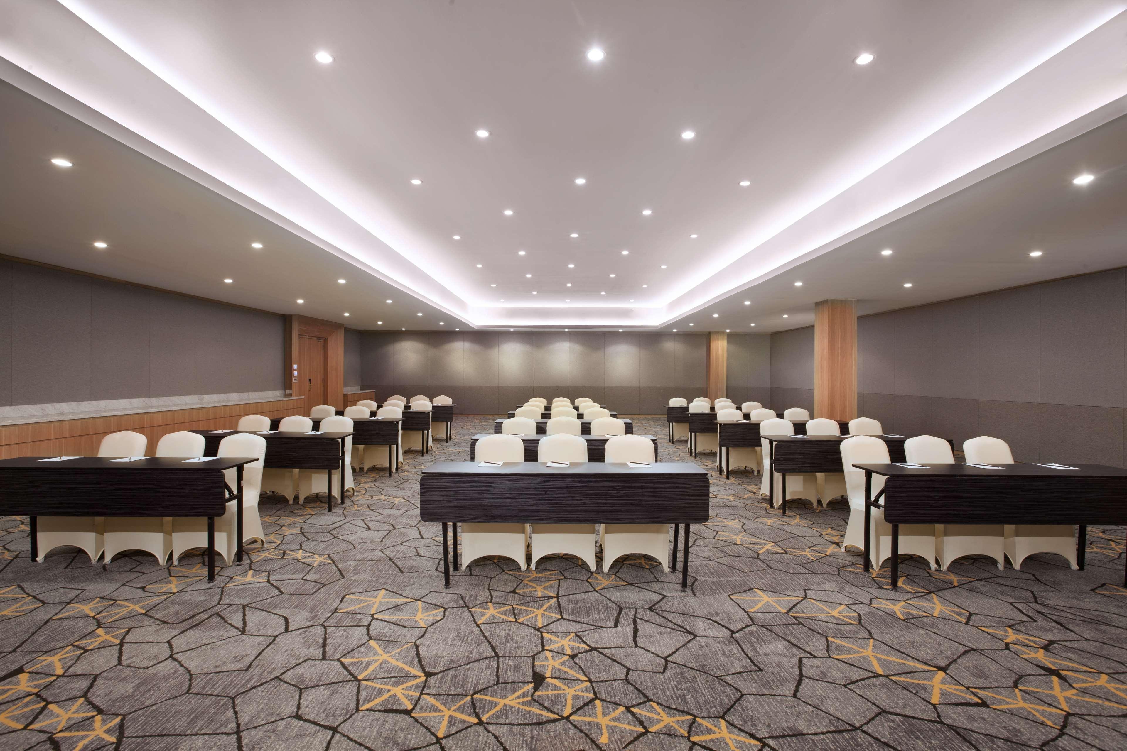 Aiho Hotel Medan Extérieur photo